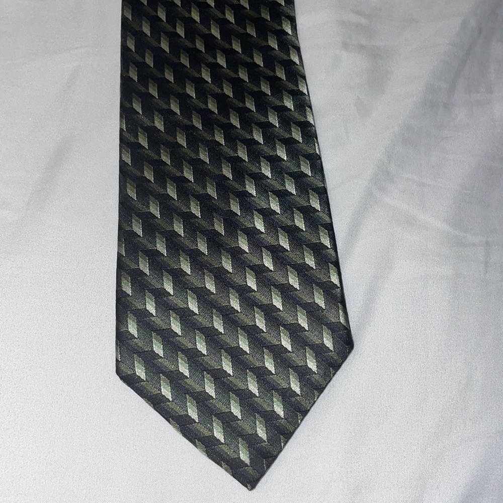 Jones New York silk tie